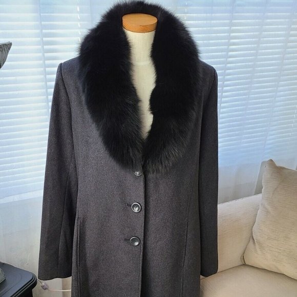 Forecaster Womens Coats $580 FORECASTER OF BOSTON Black Fox Fur